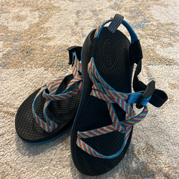 Girls multi color Chaco’s - Picture 4 of 4
